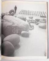 Magdalena Abakanowicz. Szerk.: Wieslawa Bableska-Rolke, Néray Katalin. Bp., 1988., Műcsarnok. Gazdag...