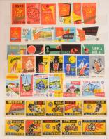 cca 530 darabos vegyes jugoszláv levélzáró összeállítás berakóban