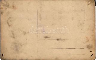 Osztrák-magyar katonák felborult vasúti kocsi mellett, kerékpár / Austro-Hungarian K.u.k. soldiers w...