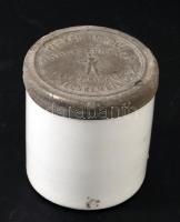 Farkas Ignác gyógyszertára Mátyás királyhoz Kecskeméten. Porcelán orvosságos tégely, fém kupakkal m: 5 cm d: 4,5 cm