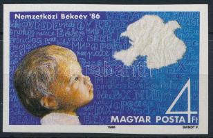 1986 Nemzetközi békeév vágott szelvényes bélyeg