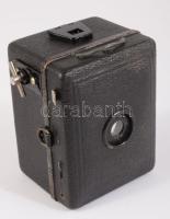 cca 1930 Zeiss Ikon Baby-Box fényképezőgép, jelzett, bőr tokkal