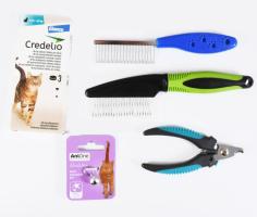 Kutyafésűk, körömvágók, macska csengő, bolhairtó, mind új
