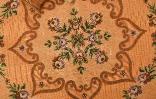 Antik hálószobai terítő garnitúra: 2 darab antik ágytakaró cca 180 x 135 cm + asztalterítő 135 x 130...