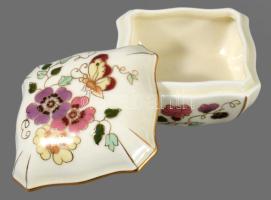 Zsolnay pillangó mintás bonbonier, jelzett, hibátlan, 7,5x7,5 cm