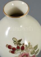 Zsolnay virágmintás bonbonier, jelzett, hibátlan (mázrepedéssel), m: 14,5 cm