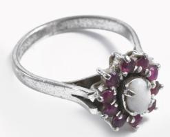 Ezüst (Ag) nyaklánc és gyűrű szett, kövekkel, 925-ös, m: 56, bruttó 8,5g, díszdobozban