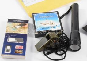 Zacskónyi túrázással kapcsolatos tétel, térképtartó, iránytű, nagyító, zseblámpa, stb