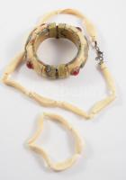 Csont nyakék és két karkötő, karperec, kövekkel díszítve