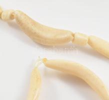 Csont nyakék és két karkötő, karperec, kövekkel díszítve