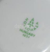 2 db Hollóházi leveses csésze, aljjal. Aranyozott, jelzett, minimális kopással