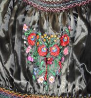 Kalocsai mintás női ruha, 48-as méret, hímzett. színváltós anyag