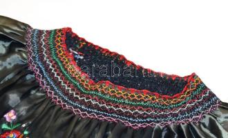 Kalocsai mintás női ruha, 48-as méret, hímzett. színváltós anyag