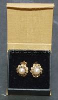 Gyöngy berakásos 18K arany (Au) fülbevaló, összesen bruttó 5,5g / Golden (18K) earring with bead inl...