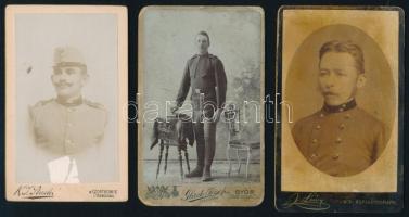 cca 1880-1910 Katonaportrék, 3 db vizitkártya, különféle műtermekből, változó állapotban, 10,5x6,5 cm