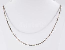 2 darab ezüst (Ag) nyaklánc, jelzett, egyik sérült, bruttó 15,6g