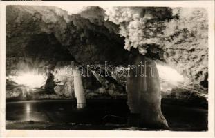 1936 Dobsina, Dobschau; Jégbarlang, belső, nagyterem. Fejér Endre / Dobschauer Eishöhle, Grosser Saal / ice cave interior, great hall