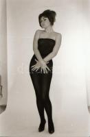 4 db erotikus fotónegatív, 2,5×3,5 cm