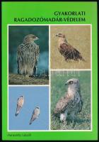 Haraszthy László: Gyakorlati ragadozómadár-védelem. Az MME könyvtára 5. Bp., 1996, [Magyar Madártani és Természetvédelmi Egyesület], 160+[2] p.+ 8 (színes képek) t. Második, javított kiadás. Kiadói papírkötés, ex libris-szel. Megjelent 2000 példányban.