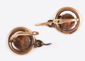 Arany (Au) fülbevaló pár, sérült, kővel, jelzett, 14k, bruttó 2,24g