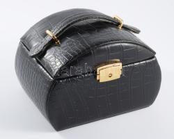 Ékszertartó táska, jó állapotban, 17x13 cm