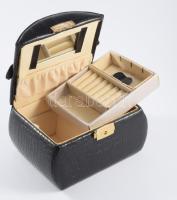 Ékszertartó táska, jó állapotban, 17x13 cm