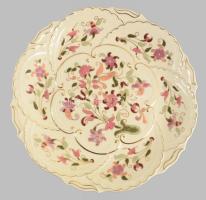 Zsolnay aranykontúrozott virágmintás falitál, jelzett, hibátlan, d: 30 cm