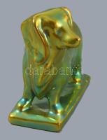 Zsolnay kisplasztika - Tacskó kutya. Eozin mázakkal bevont fehérfajansz, jelzett, hibátlan, 13x8 cm