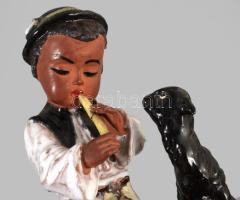 Kolozsvári Majolica báránynak furulyázó pásztorfiú. Mázas kerámia, jelzett, 1-1 sérüléssel, m: 18 cm