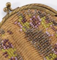 2 darab antik gyöngyfűzött aprópénztartó, h. 7-9 cm