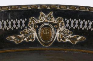 Díszes szecessziós kínálótál, átfűrészelt és domborított mintával, kopással, 41x21 cm