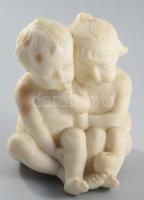Fritz Kochendörfer (1871-1942): Gyermekek. Alabástrom, alján jelzett, München, 1890 körül. Korának megfelelő kopásokkal, egy két apró lepattanással. m: 16 cm