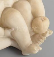 Fritz Kochendörfer (1871-1942): Gyermekek. Alabástrom, alján jelzett, München, 1890 körül. Korának m...