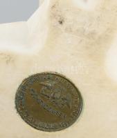 Fritz Kochendörfer (1871-1942): Gyermekek. Alabástrom, alján jelzett, München, 1890 körül. Korának m...