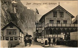 Gudvangen, Sogn; Vikingvang Hotel &amp; Café, horse-drawn carriage (glue marks)