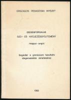 Magyarics Péter: Idegenforgalmi szó- és kifejezésgyűjtemény. (Magyar-angol.) Segédlet a gimnáziumi fakultatív Idegenvezetés oktatásához. [Bp.], 1982, Országos Pedagógiai Intézet, 125+[1] p. Kiadói papírkötés. Megjelent 500 példányban.