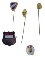 5xklf labdarúgó nemzeti szövetség- és klub jelvény, közte zománcozott darabokkal: Németország, Románia, Belgium, Szingapúr, MTK T:AU,XF 5xdiff football national team- and club badge, within enameled pcs: Germany, Romania, Belgium, Singapore, MTK T:AU,XF