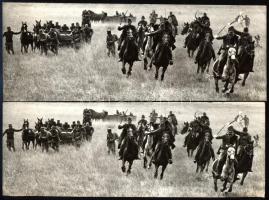 2 db katonai témájú (filmjelenetet ábrázoló?) fotó, jelzés nélkül, 6,5x18 cm