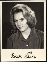 1964 Berki Klára énekesnő saját kezűleg aláírt és dedikált fotója, 12x9 cm