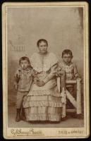cca 1910 Fiatal lány és fiúk portréja, vizitkártya Goldberger Rezső (Siklós és Harkány) műterméből, kissé viseltes, 10,5x6,5 cm (Ritka!)