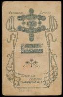 1902 Fiatal lány népviseletben, vizitkártya Rechnitzer zágrábi műterméből, szecessziós verzóval, 11x...