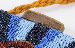 cca 1900 Gyöngyfűzött női táska réz szerelékkel, 16x21 cm