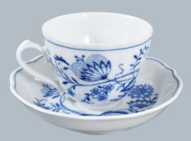 Tirschenreuth 6 darab hagymamintás csésze alátéttel, jelzett, minimális kopással, d: 14 cm