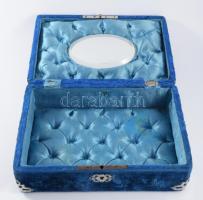 Ékszertartó doboz, cca 20. sz. első fele, kulcs nélkül, belül tükörrel, 17x24 cm