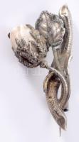 Szecessziós ezüst (Ag) bross, csont szirmokkal, 800 ezrelékes ezüst, jelzett, h: 4 cm, bruttó 5g