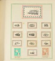 1960-1970 Vegyes gyufacímketétel, berakóban, 16 lapra ragasztva, magyar gyufacímkékkel, kb. 200 db