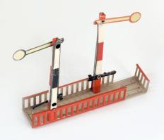 4 részes fém makett vasúti felüljáró, m: 14 cm alatt