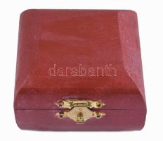 Raketa 23 köves aranyozott női karóra, szíj nélkül, foltos számlappal, 25x25mm