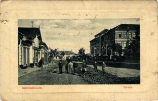 Kisújszállás, Fő utca, Fränkel Sándor üzlete, református főgimnázium. W. l. Bp. 3981. (EB)