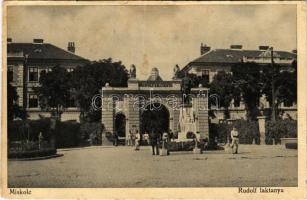 1941 Miskolc, Rudolf laktanya, K.u.K. katonák (fa)